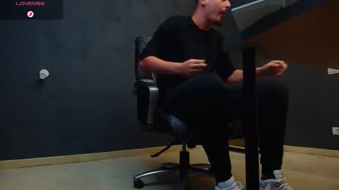 EnzoRace online show from October 24, 6:59 am