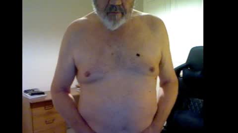 Snapshot of erasmus_d chatting on October 20, 5:50 pm erasmus_d online show from October 20, 5:50 pm