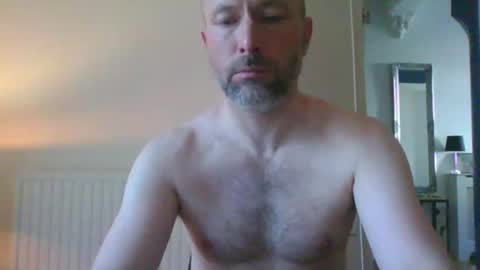 eric334418 online show from April 24, 7:55 am