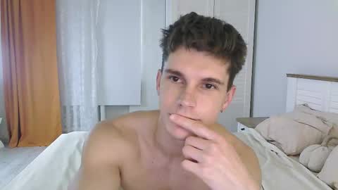 Eric Crush online show from September 22, 7:19 am