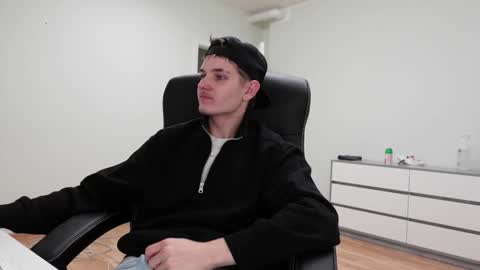    online show from November 7, 2:42 pm