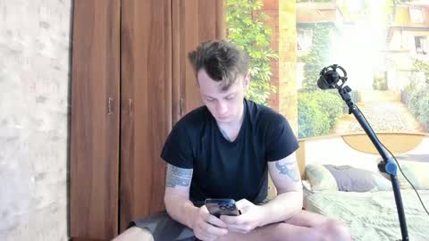 Snapshot of eric_the_vikking chatting on September 25, 7:29 am Eric online show from September 25, 7:29 am