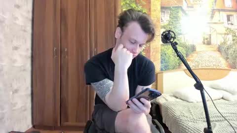 Snapshot of eric_the_vikking chatting on September 30, 5:57 am Eric online show from September 30, 5:57 am