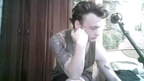 Snapshot of eric_the_vikking chatting on September 13, 11:44 am Eric online show from September 13, 11:44 am