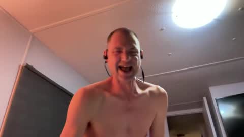 skoooozle online show from December 27, 12:12 pm