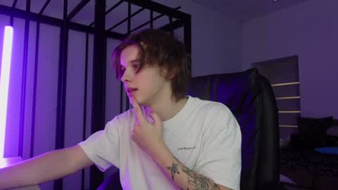 ERICK GRANT online show from December 22, 10:04 pm