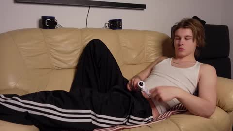 ERICK GRANT online show from December 15, 8:58 pm