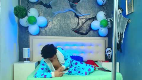   online show from October 25, 5:09 am