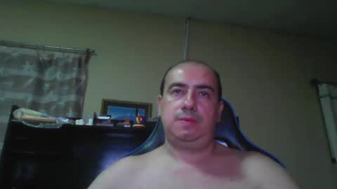 Snapshot of erik1781 chatting on February 9, 3:53 am erik1781 online show from February 9, 3:53 am