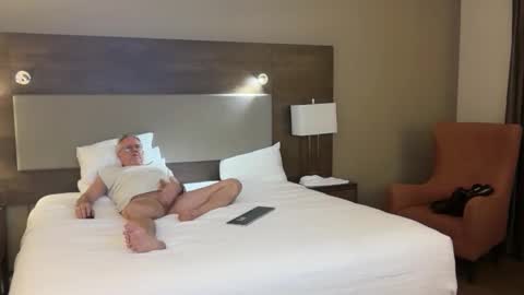 eros online show from April 4, 5:04 am