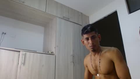Snapshot of erotic_city_boyz69 chatting on October 25, 10:33 pm WILL online show from October 25, 10:33 pm