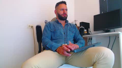 esteban online show from February 13, 4:12 pm