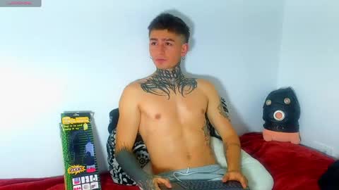 Esteban independent model online show from April 15, 10:04 am