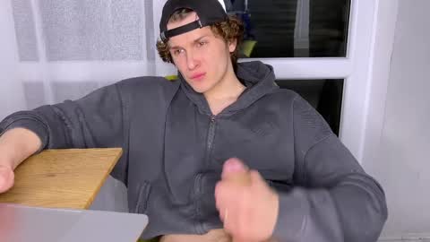 Alex online show from April 8, 7:33 pm