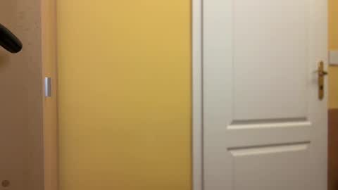 Tom online show from November 12, 4:46 pm