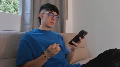 etham_wolf1 online show from April 5, 2:02 pm