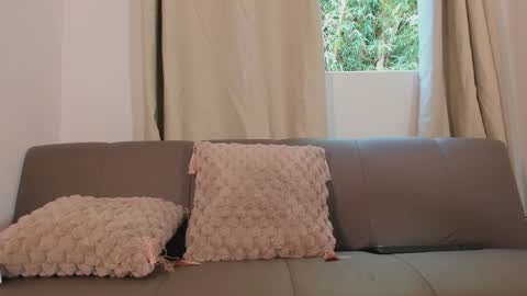 etham_wolf1 online show from April 2, 5:32 pm