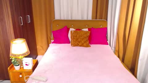 ethan_lauren online show from April 15, 5:35 pm