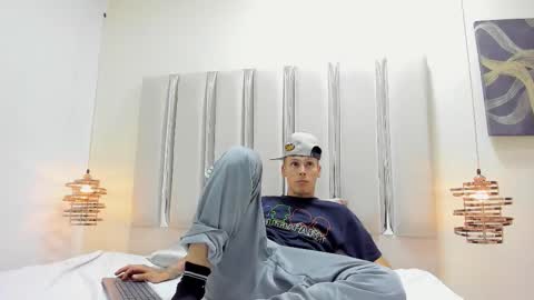 Mauricio Marin Antia online show from March 2, 5:19 am