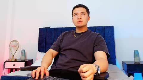 ethanconnor_ online show from January 10, 12:31 pm