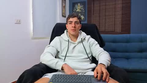 ethangreey1 online show from March 27, 5:36 pm