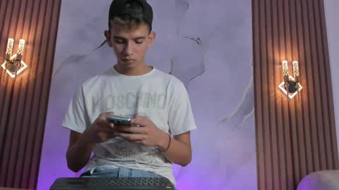 ethanhot_os online show from April 9, 6:25 pm