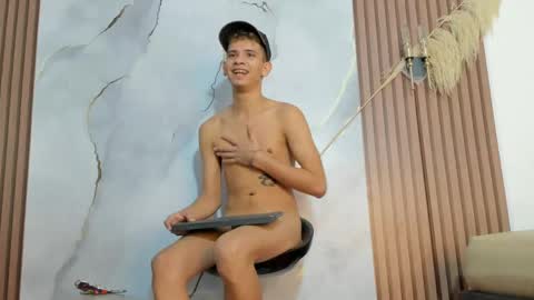 ethanhot_os online show from April 14, 5:56 pm