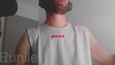 Snapshot of eunile chatting on September 29, 10:03 am eunile online show from September 29, 10:03 am