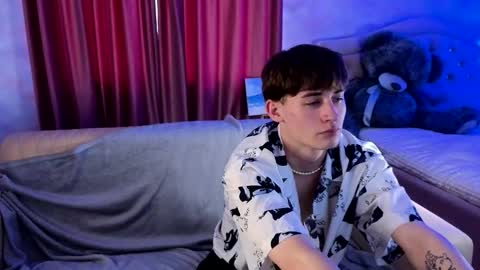 Evan online show from February 20, 6:37 am