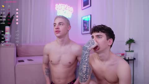 Snapshot of evan_white_ chatting on February 9, 5:01 pm evan_white_ online show from February 9, 5:01 pm