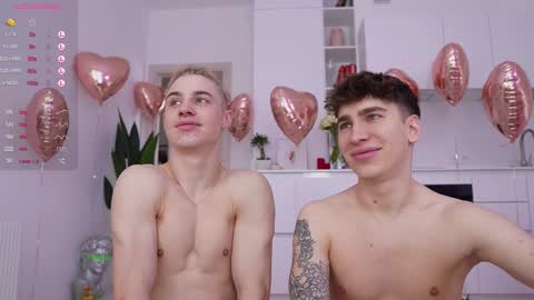 Snapshot of evan_white_ chatting on February 18, 8:38 am evan_white_ online show from February 18, 8:38 am