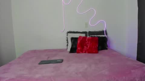 Evans collins24 online show from December 6, 12:45 am