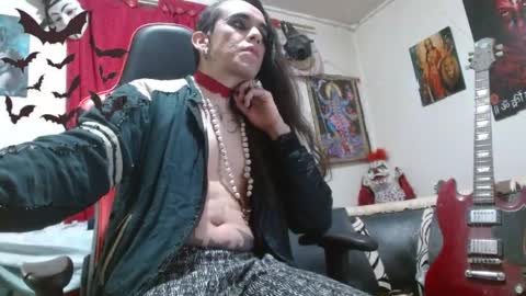 evans_xy online show from April 18, 10:20 pm