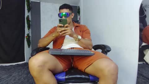 luis online show from February 14, 4:07 am