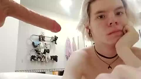 Essa online show from April 3, 7:16 am