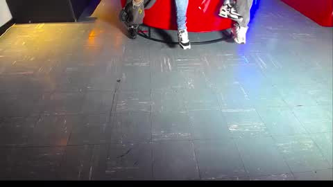 extrangers online show from February 26, 12:39 pm