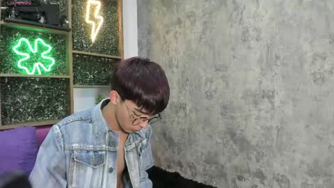 Eyden online show from March 30, 7:59 pm