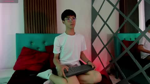 Eyden online show from March 31, 8:10 pm