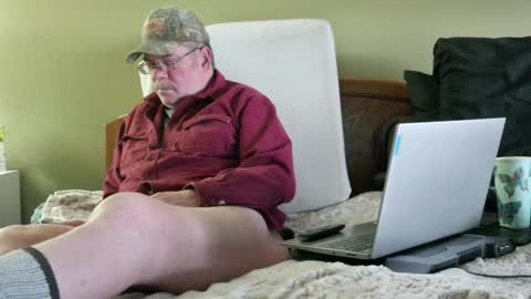 Eyeswideshut63 online show from December 30, 7:00 pm