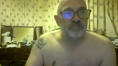 f1zzeek online show from May 26, 12:28 am