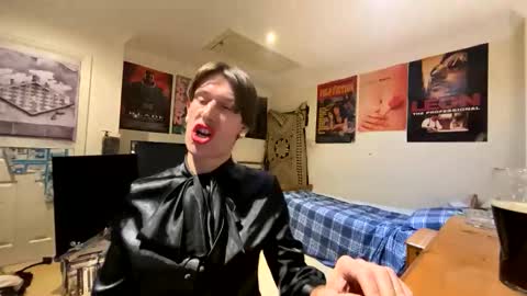 fagboysissy online show from November 2, 12:59 am