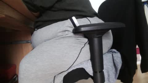 Snapshot of fat_bubble chatting on February 16, 3:27 pm Fat Bernd online show from February 16, 3:27 pm