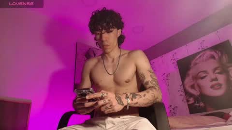 Felix  online show from October 23, 10:57 pm