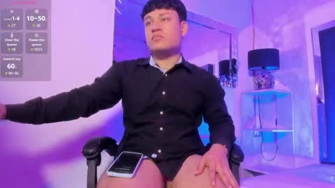 Noah  online show from April 11, 8:34 pm