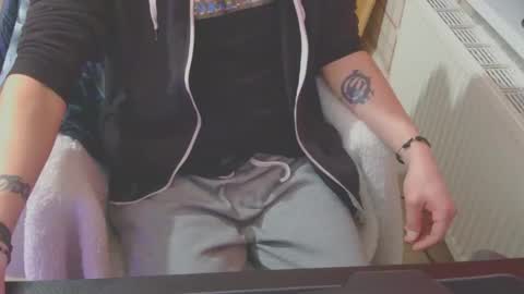 ffys2025 online show from February 22, 9:10 pm