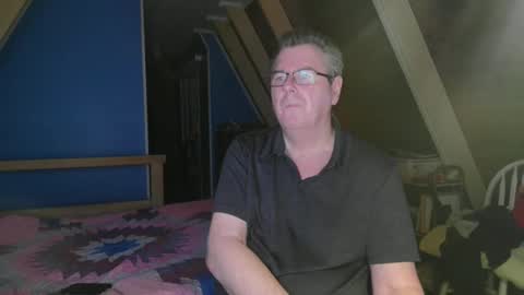 finderfiner online show from November 22, 7:08 am