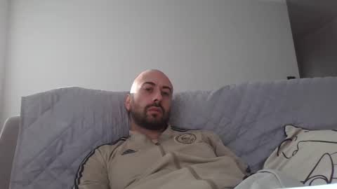 fisarmonico online show from December 25, 1:41 pm