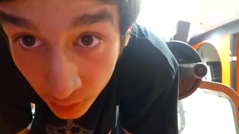 fitboi321 online show from April 15, 4:23 am