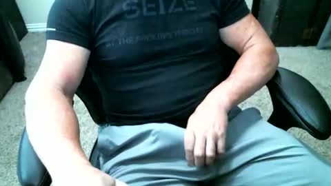 fitguy40 online show from November 12, 8:03 pm