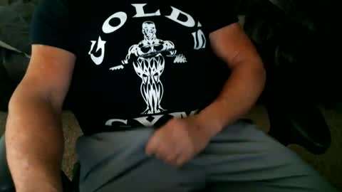 Snapshot of fitguy40 chatting on February 20, 9:53 pm fitguy40 online show from February 20, 9:53 pm